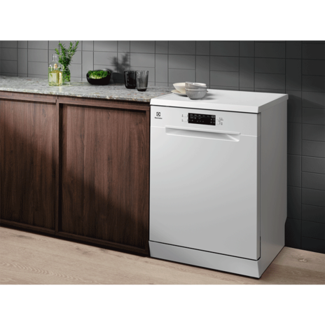 60cm freestanding dishwasher 13 place ESA47220SW ( UltimateCare 300 )